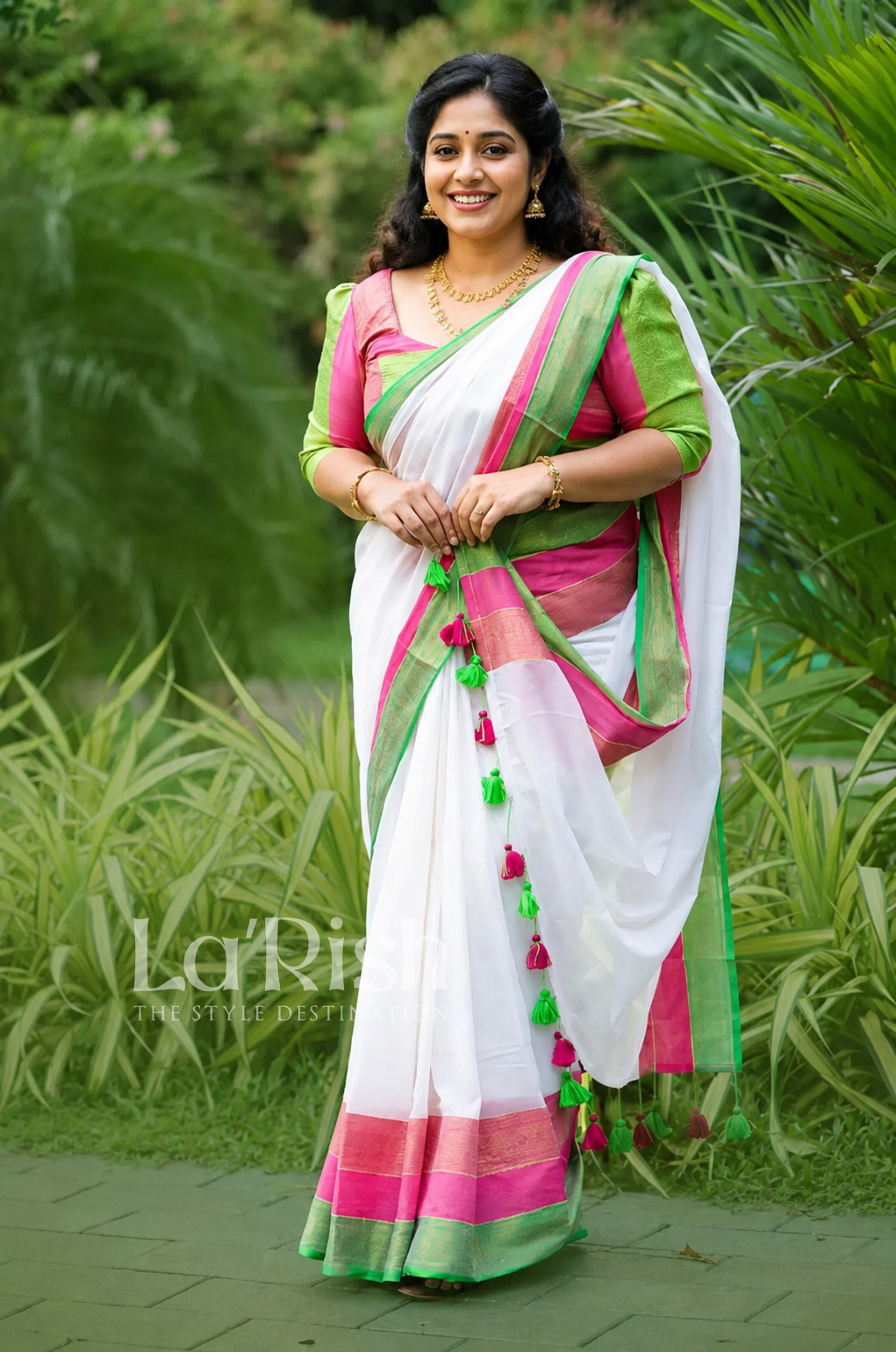 Amudha Off White 120 Count Mul Mul Cotton Saree