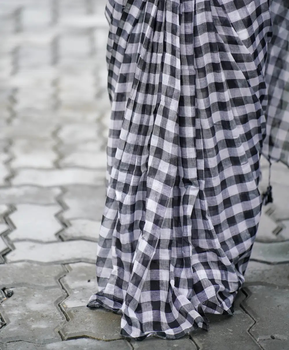 Check Black And White Mul Mul Cotton - Image 4