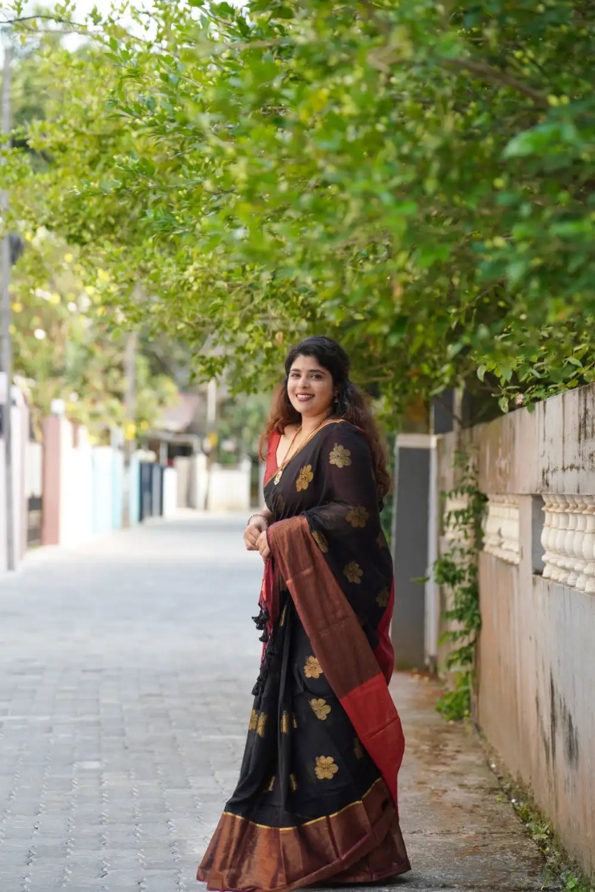 Hibiscus Mul Mul Cotton Saree