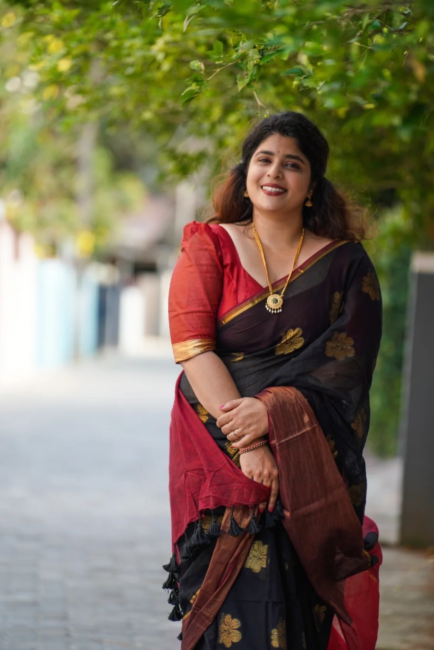 Hibiscus Mul Mul Cotton Saree - Image 4