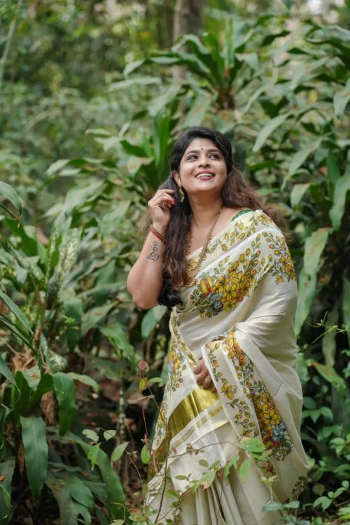 Kanikkonna Express Delivery- Pure Tissue Cotton Kerala Saree