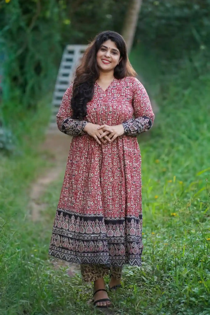 Kavyam Premium Cotton Block Printed Kurti Set - Image 5