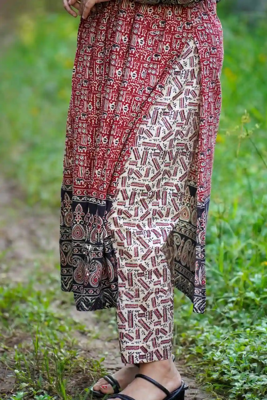 Kavyam Premium Cotton Block Printed Kurti Set - Image 4