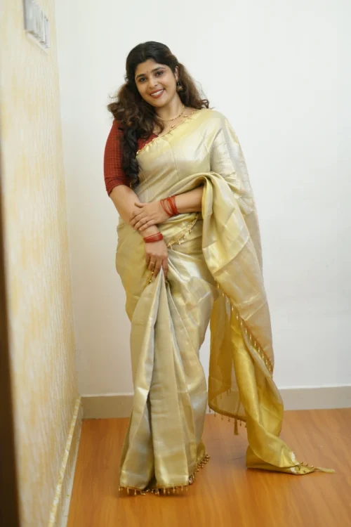 Ratna