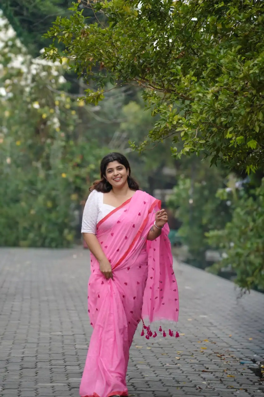 Rosy Mul Mul Cotton - Image 3