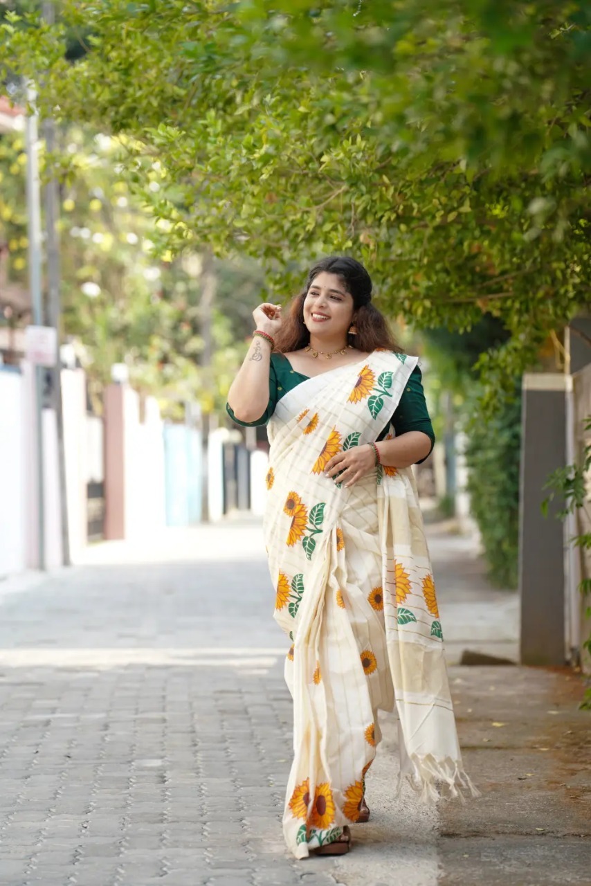 Sooryakanthi Pure Cotton Kerala Saree - Image 4